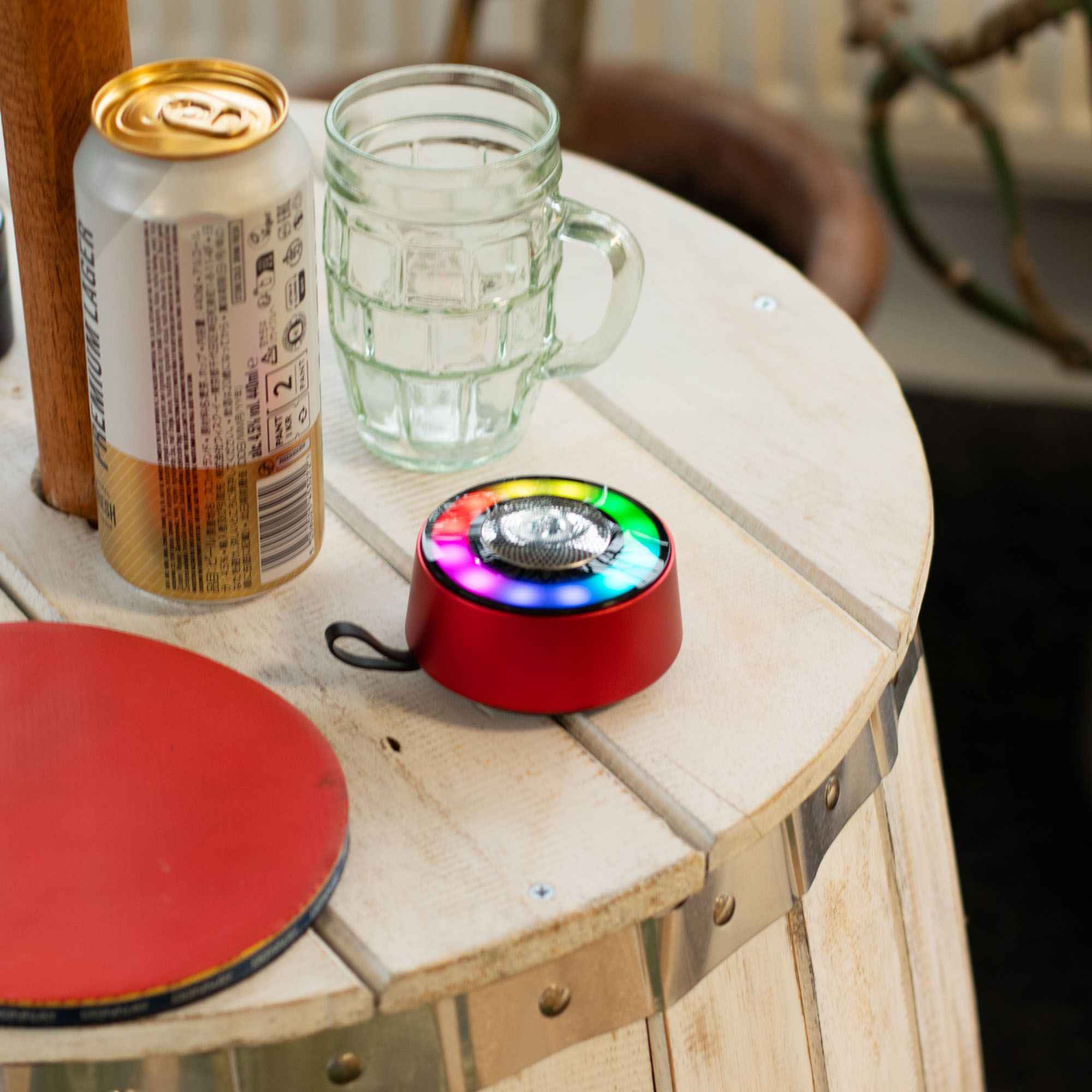 Mini altifalante com efeito de iluminação de mandala vermelha