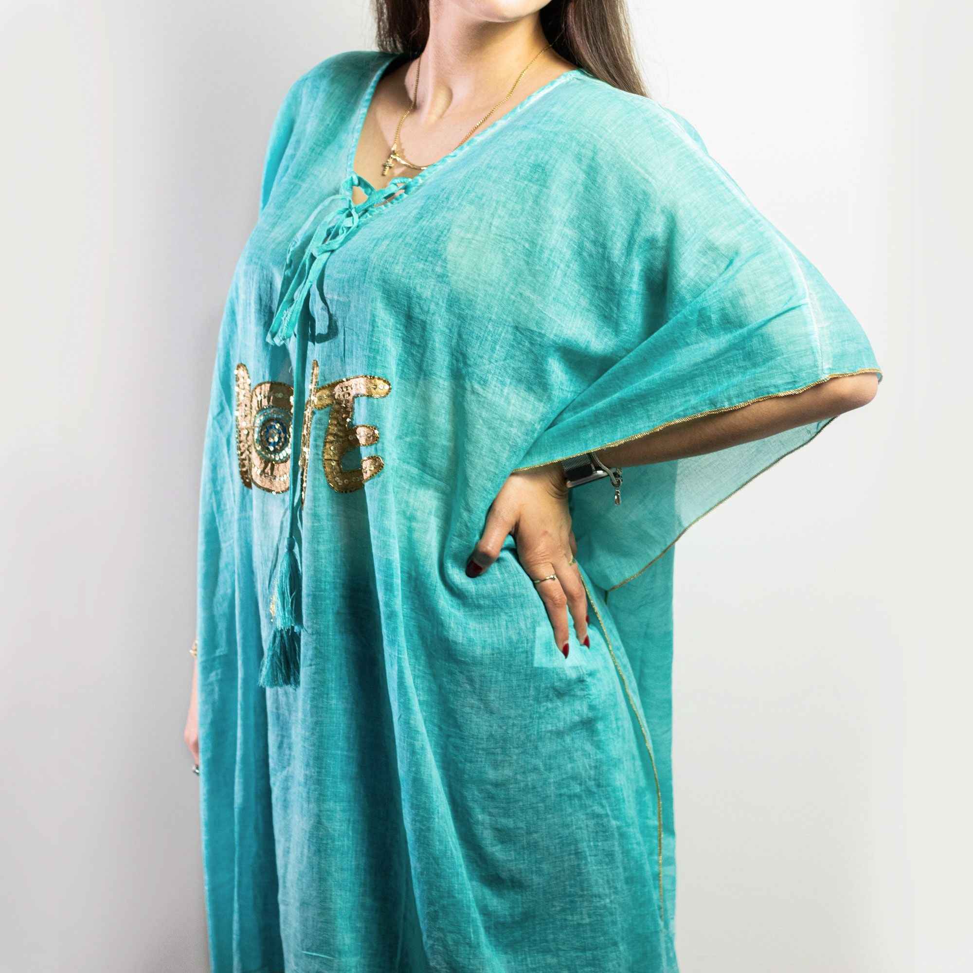 Coleção Nomad Sari On the Med - Caftan Turquesa e Dourado - Design Amor