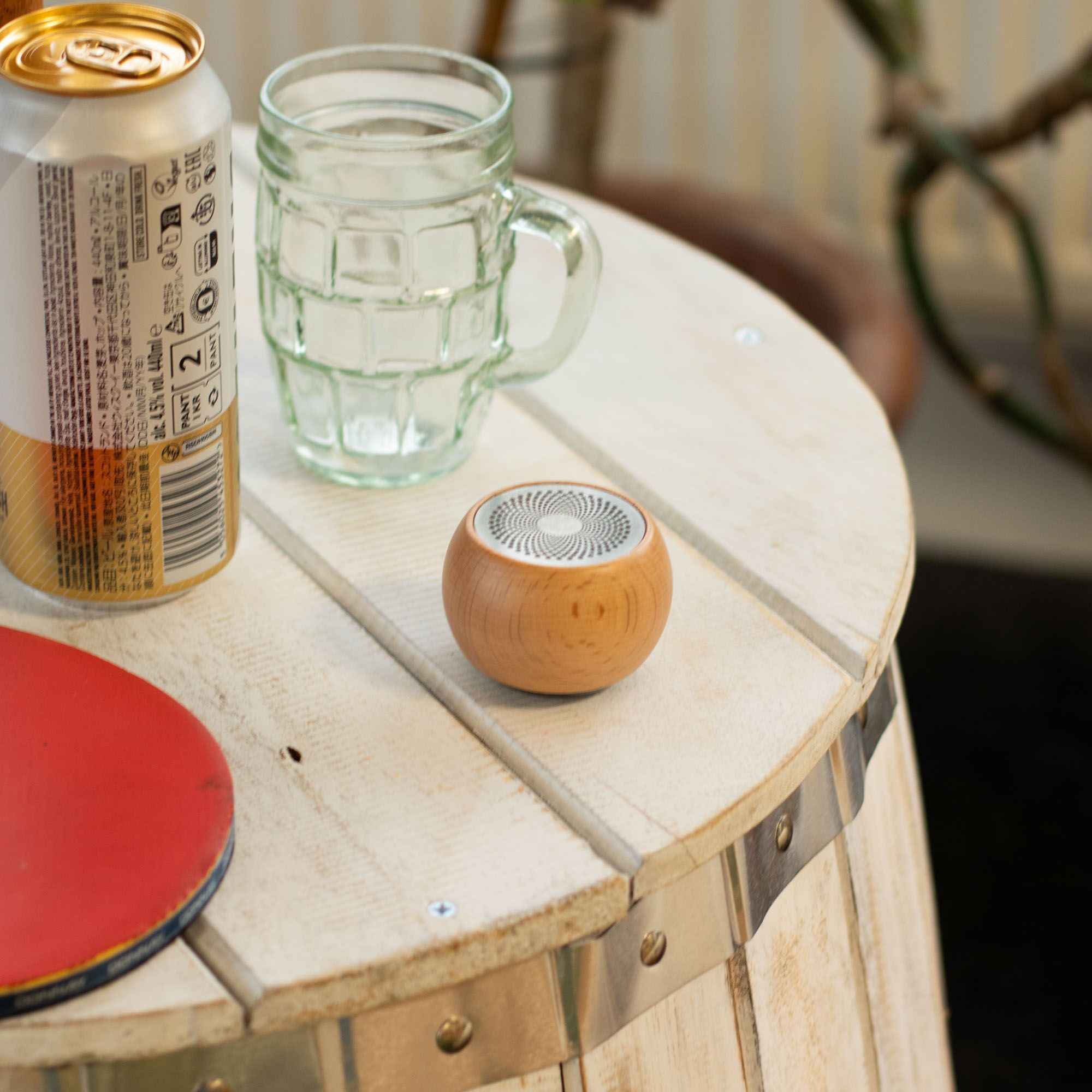 Mini altifalante de madeira com efeito mandala